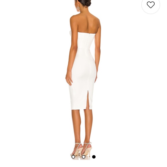 Elegant White Strapless Dress - Picture 2 of 2